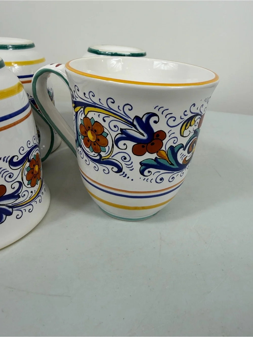 Sur la Table Nova Deruta set of 4 coffee mugs.